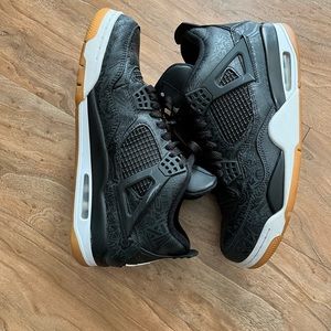 Air Jordan 4 Retro